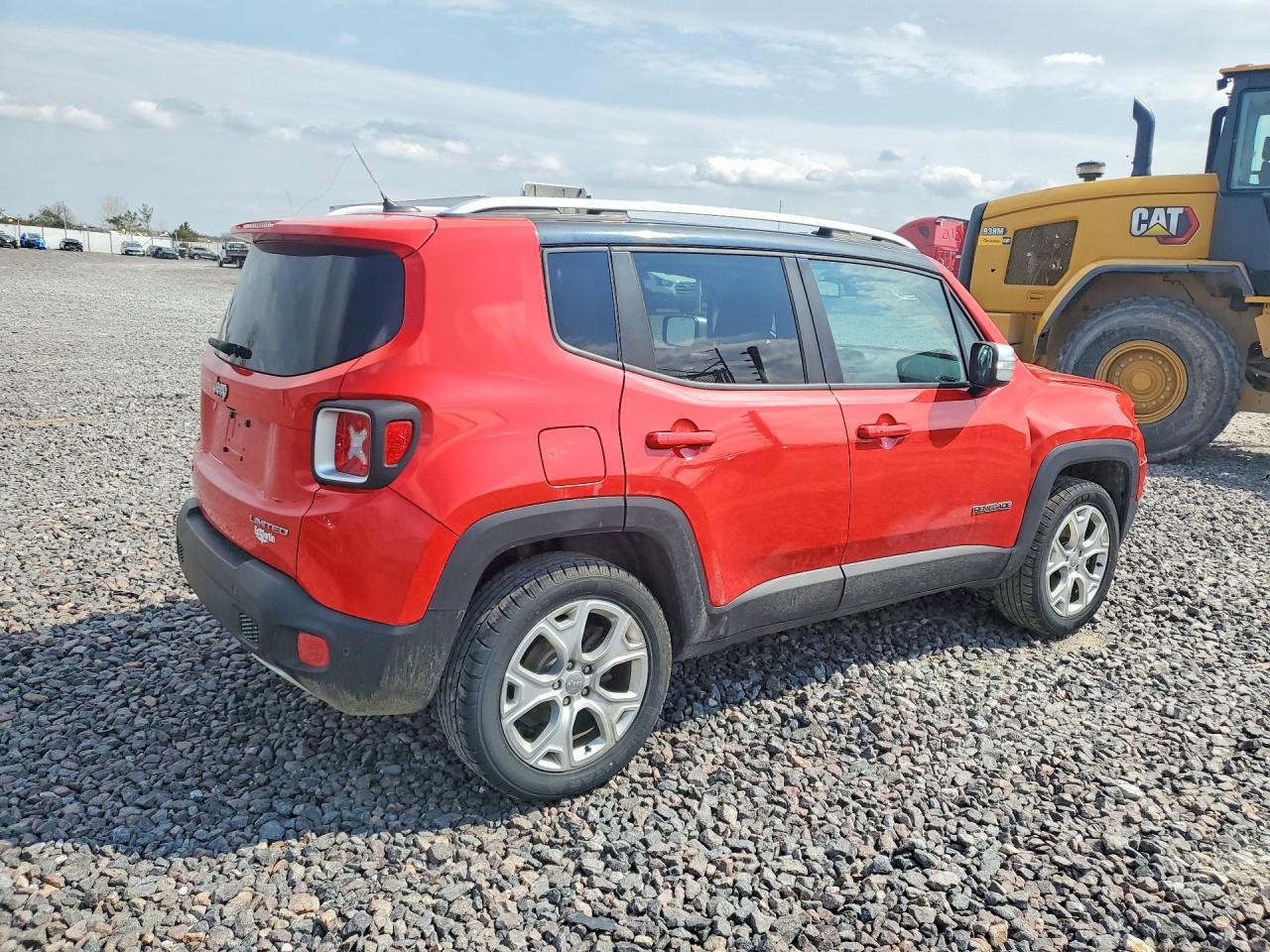 2016 Jeep Renegade - Image 3