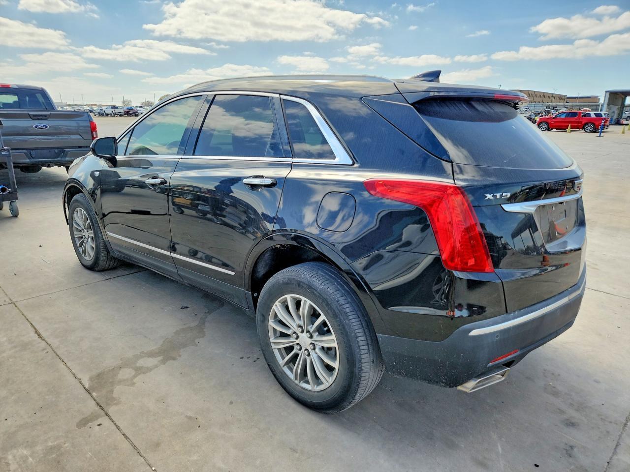 2019 Cadillac Xt5 Luxury - Фото 2