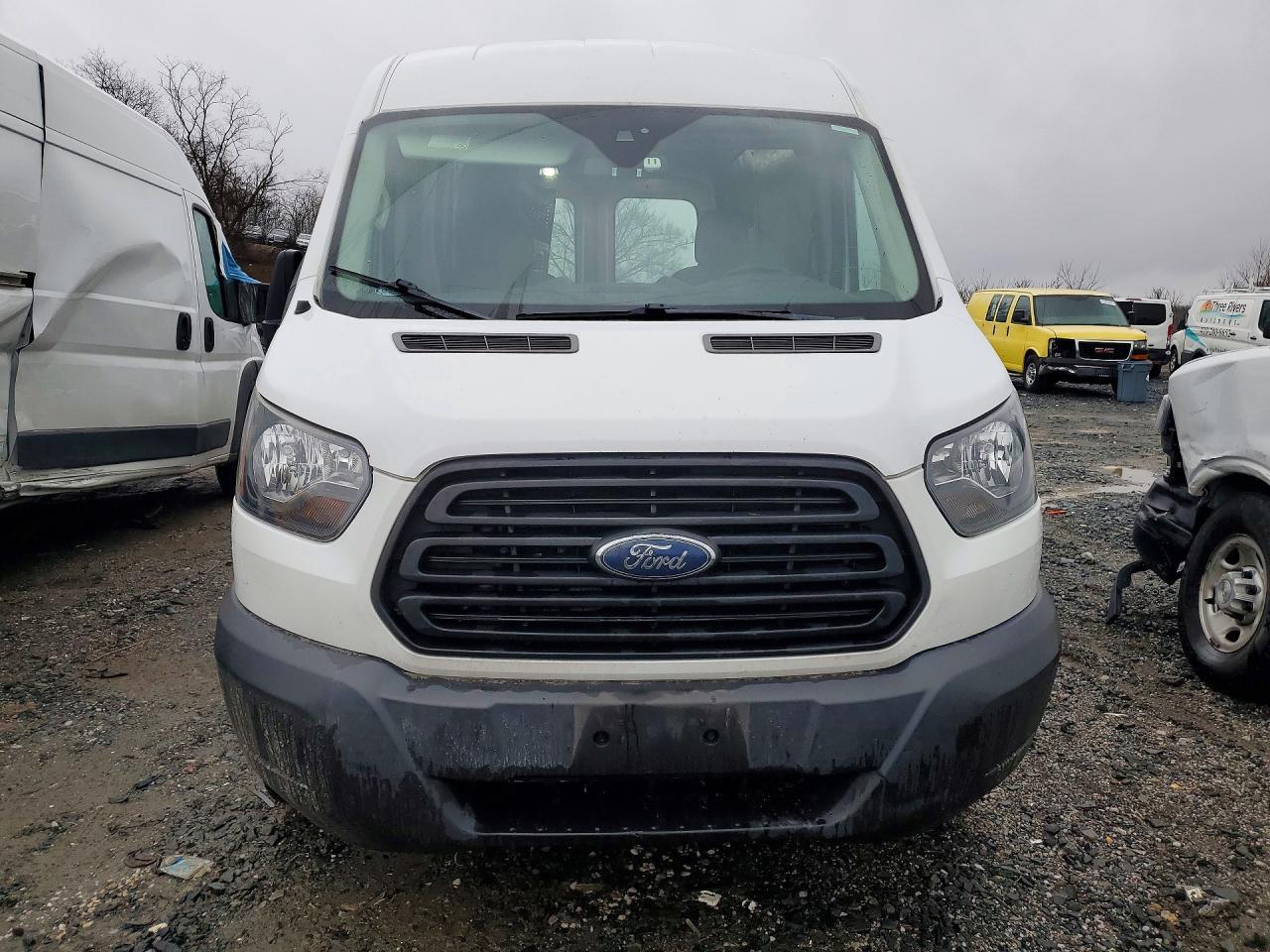 2019 Ford Transit 250 Utility / Service Van - Image 5