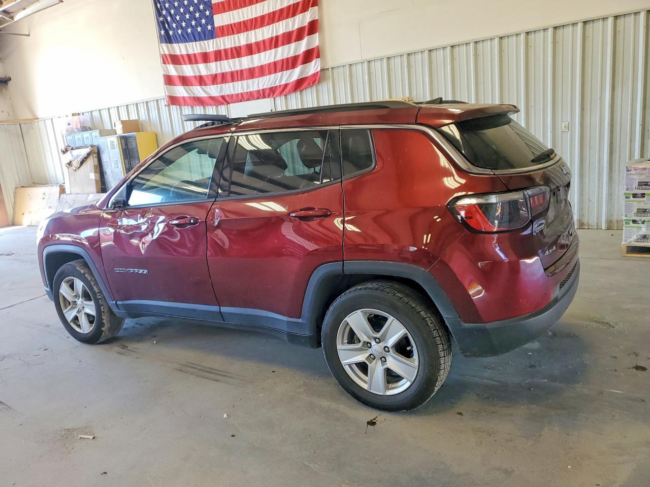 2022 Jeep Compass Latitude - Image 2