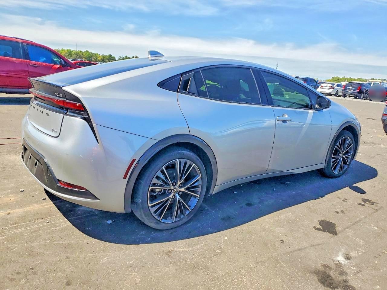 2024 Toyota Prius Xle - Фото 3