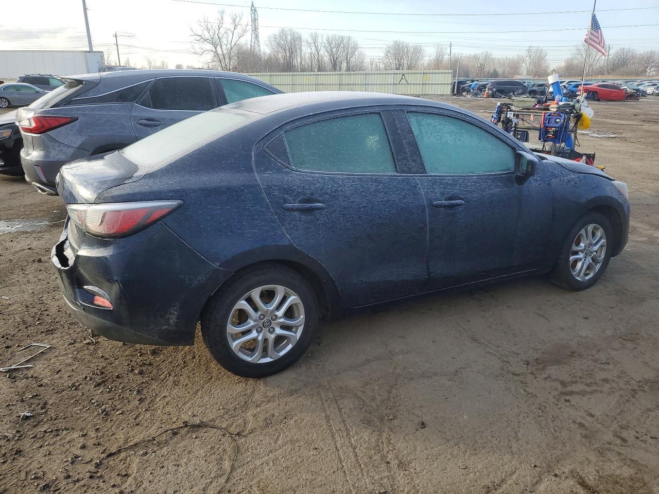 2017 Toyota Yaris Ia Base - Image 3