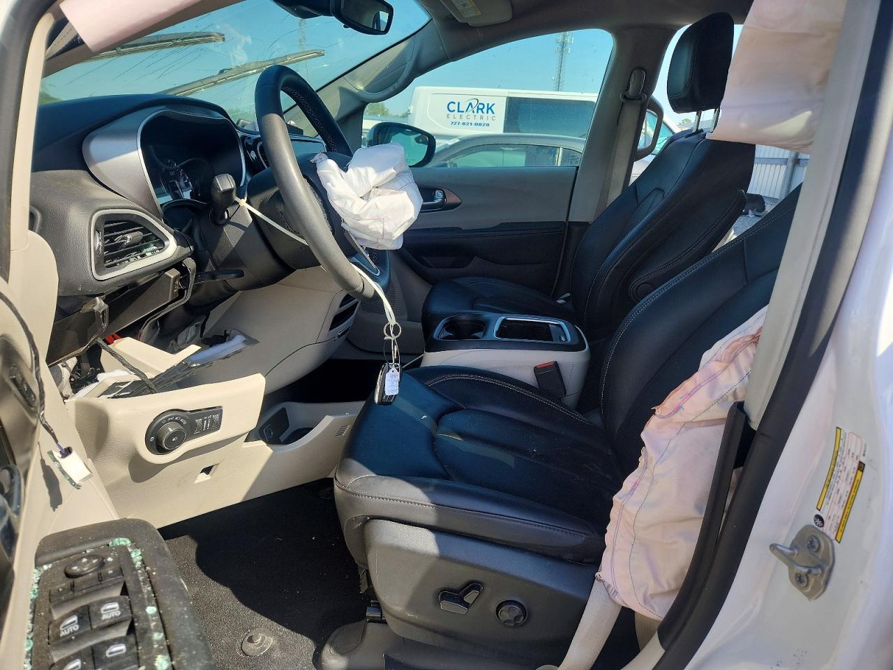 2024 Chrysler Pacifica Touring L - Фото 7