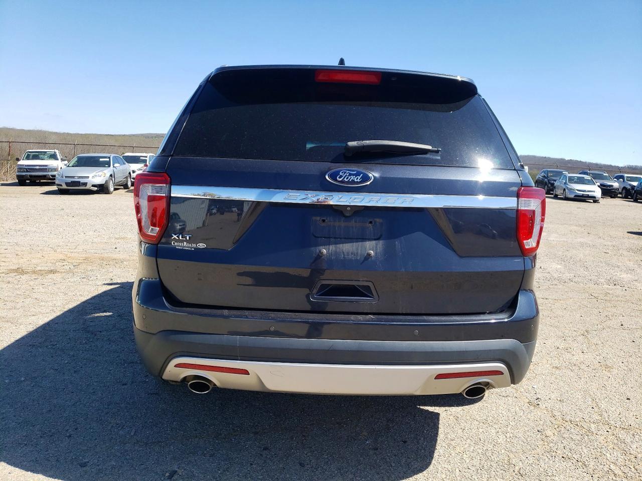 2017 Ford Explorer Xlt - Image 6