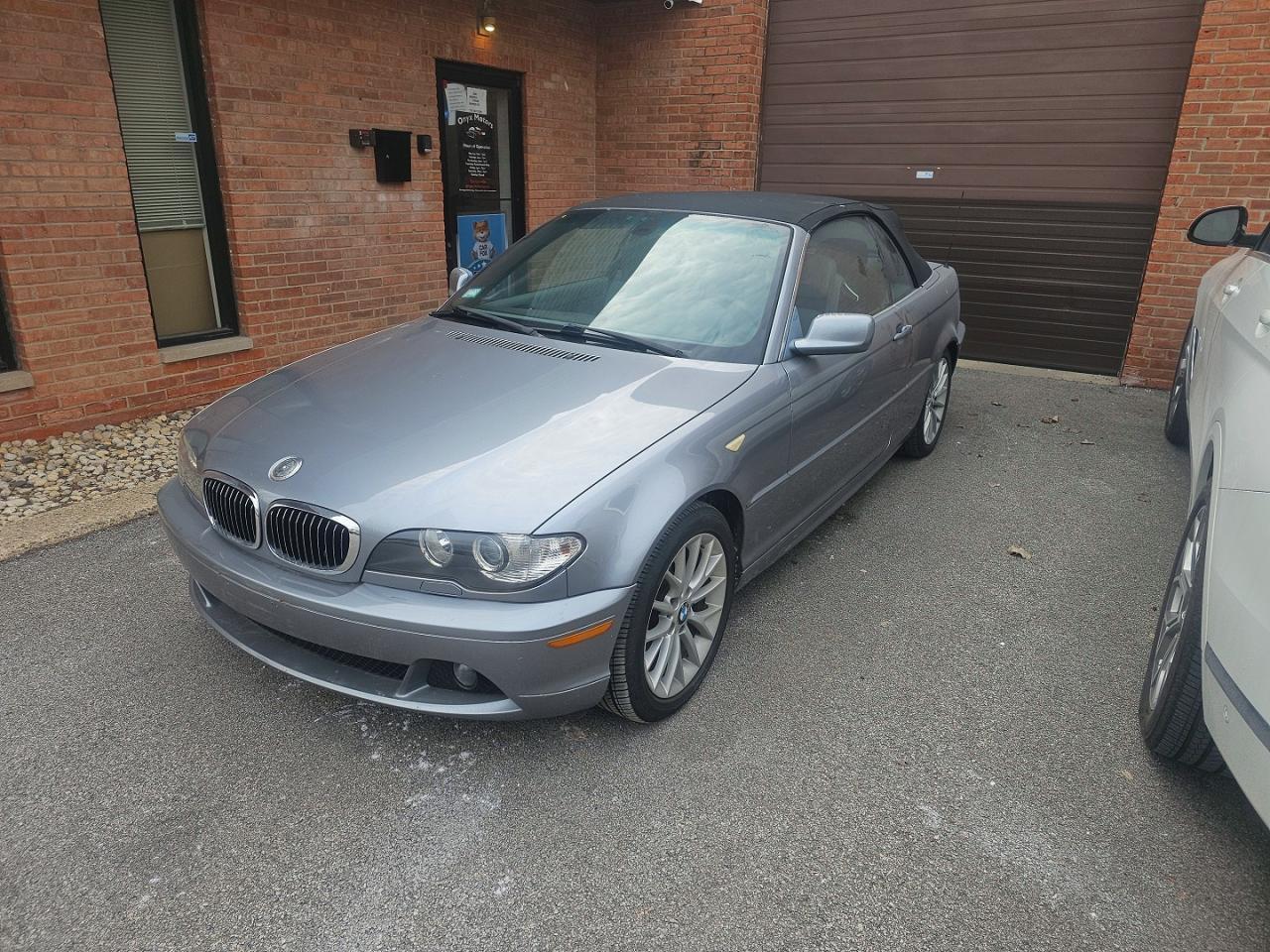 2006 BMW 325 Ci - Image 2
