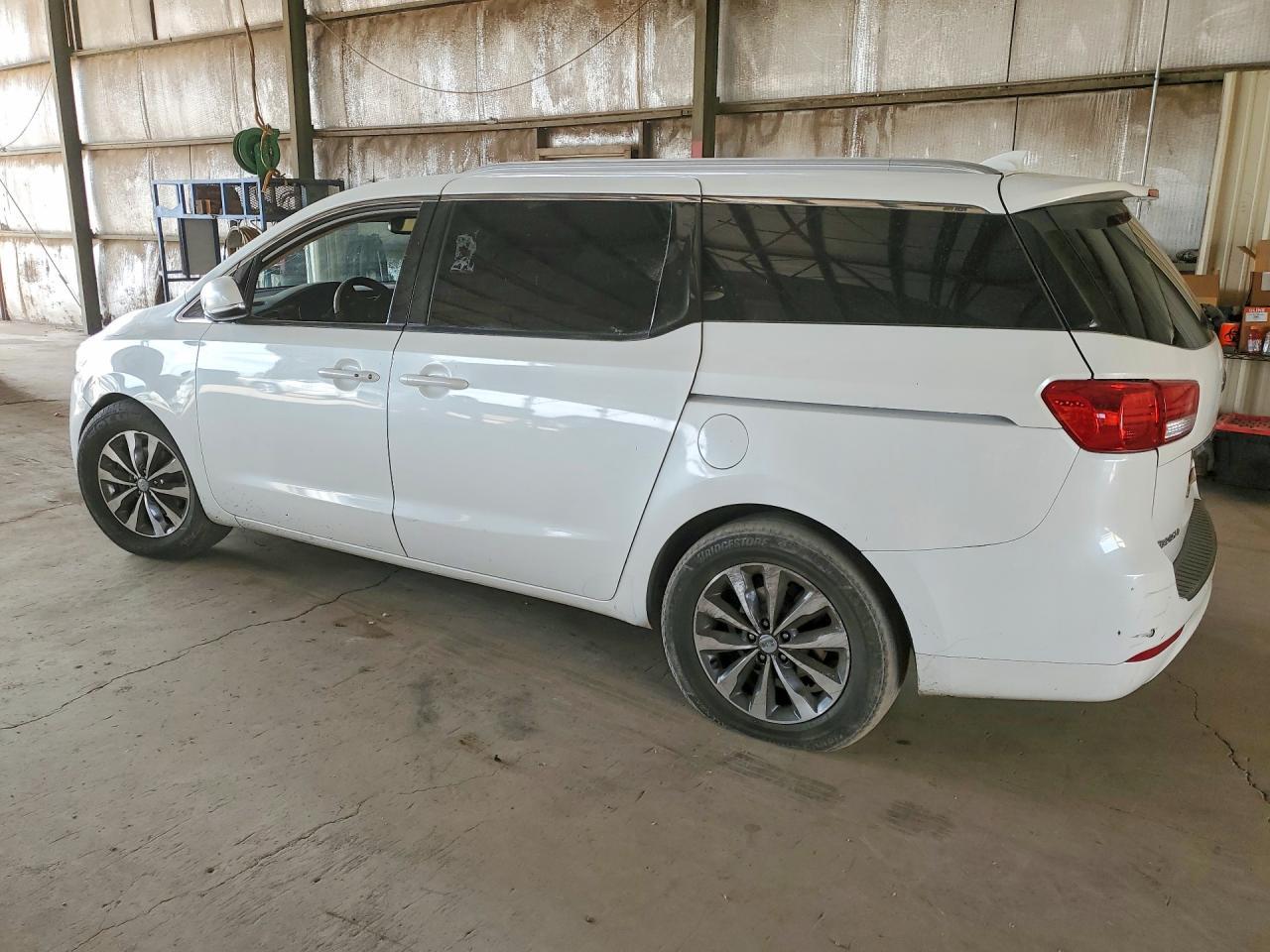 2018 Kia Sedona Sx - Image 2