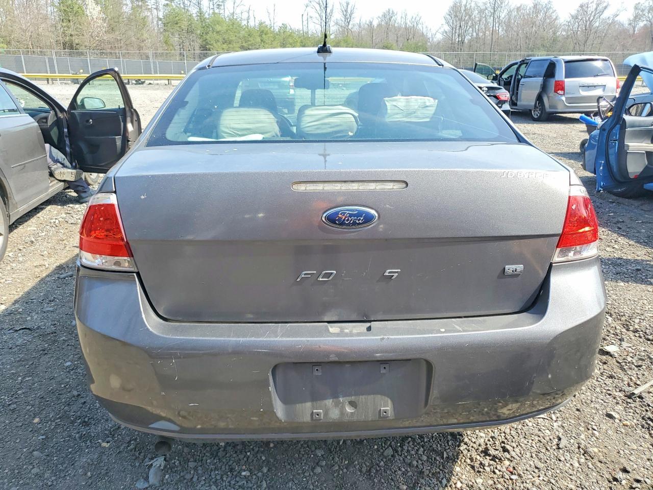 2010 Ford Focus Se - Фото 6