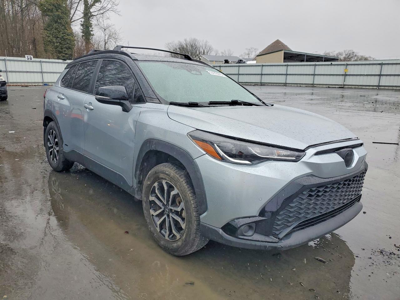 2023 Toyota Corolla Cross Hybrid Se - Image 4