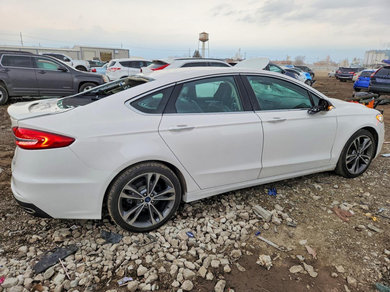 2020 Ford Fusion Titanium - Image 3
