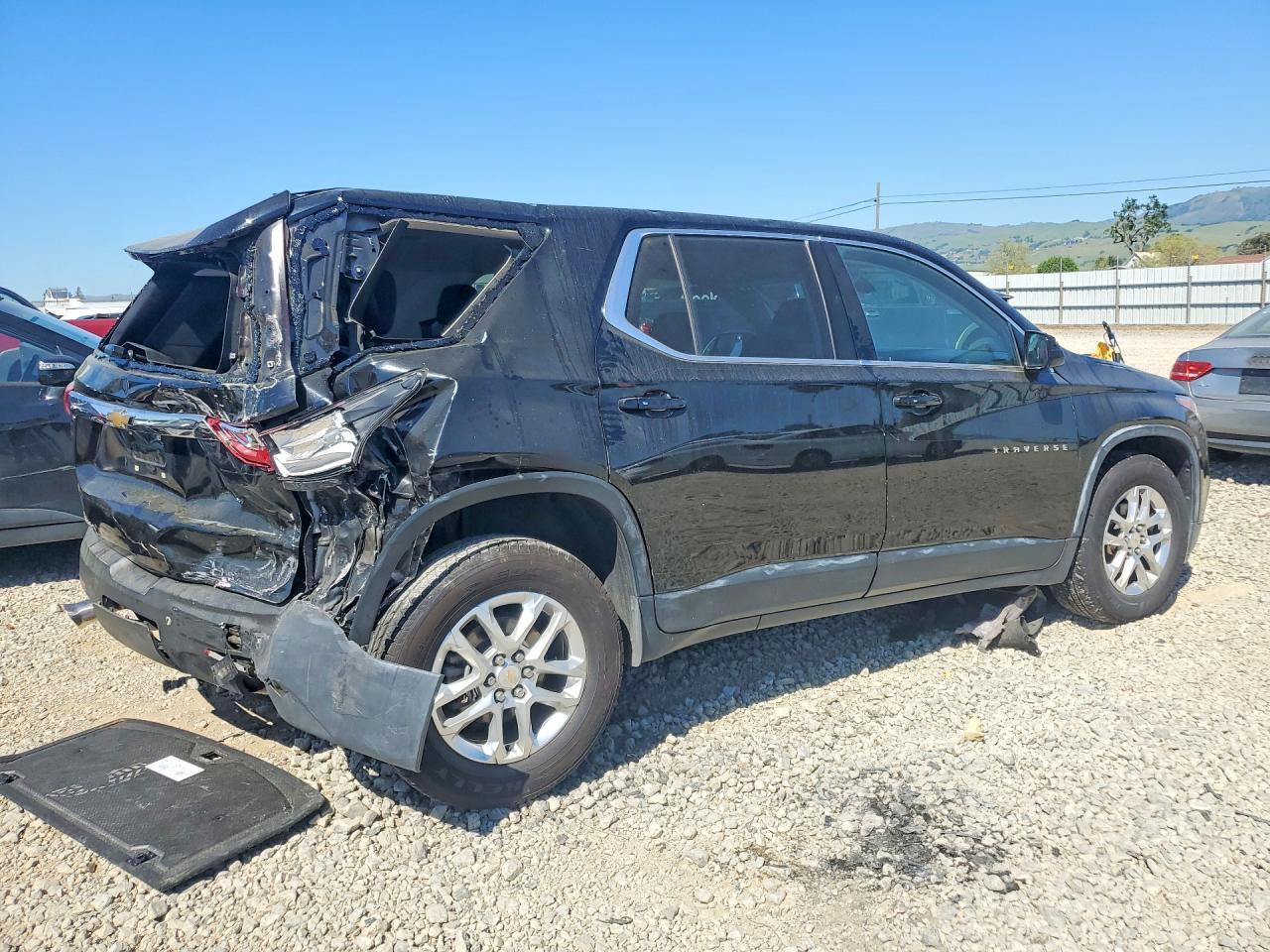 2019 Chevrolet Traverse Ls - Фото 3