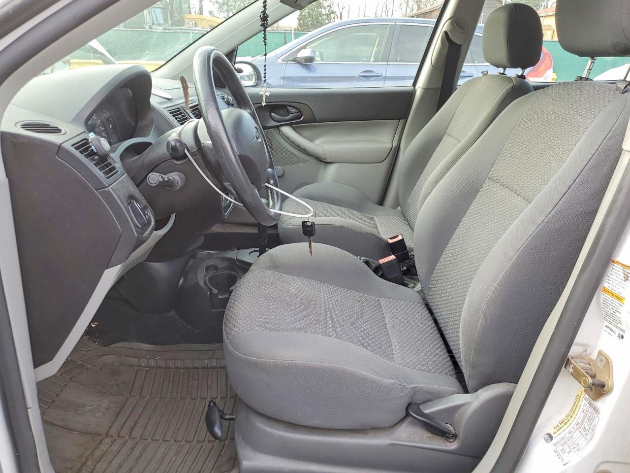 2005 Ford Focus Zx5 - Image 7