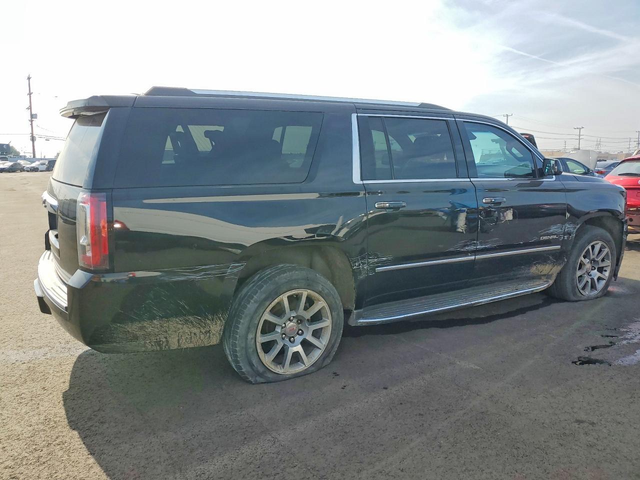 2020 GMC Yukon Xl Denali - Фото 3