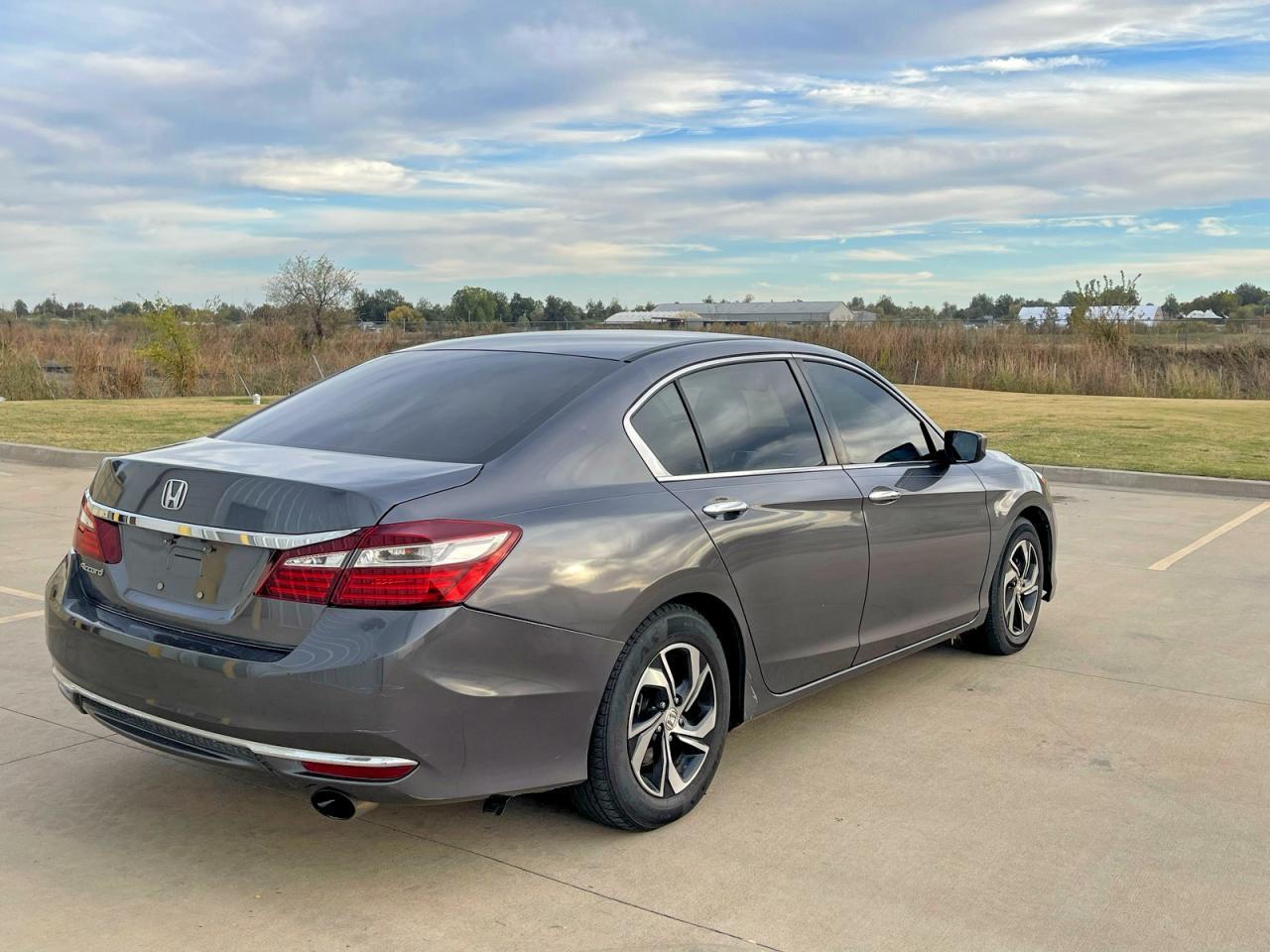 2017 Honda Accord Lx - Фото 4