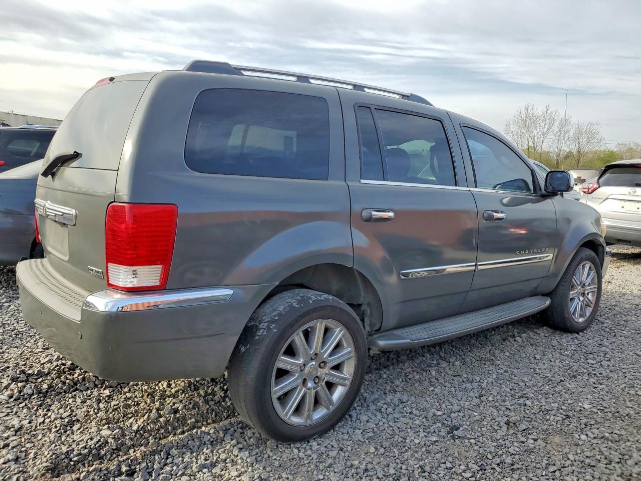 2007 Chrysler Aspen Limited - Фото 3