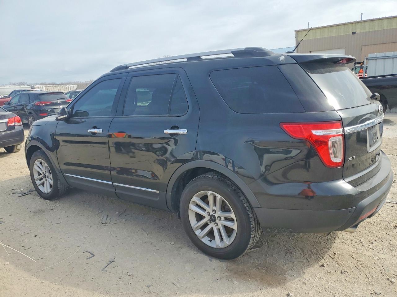 2014 Ford Explorer Xlt - Фото 2