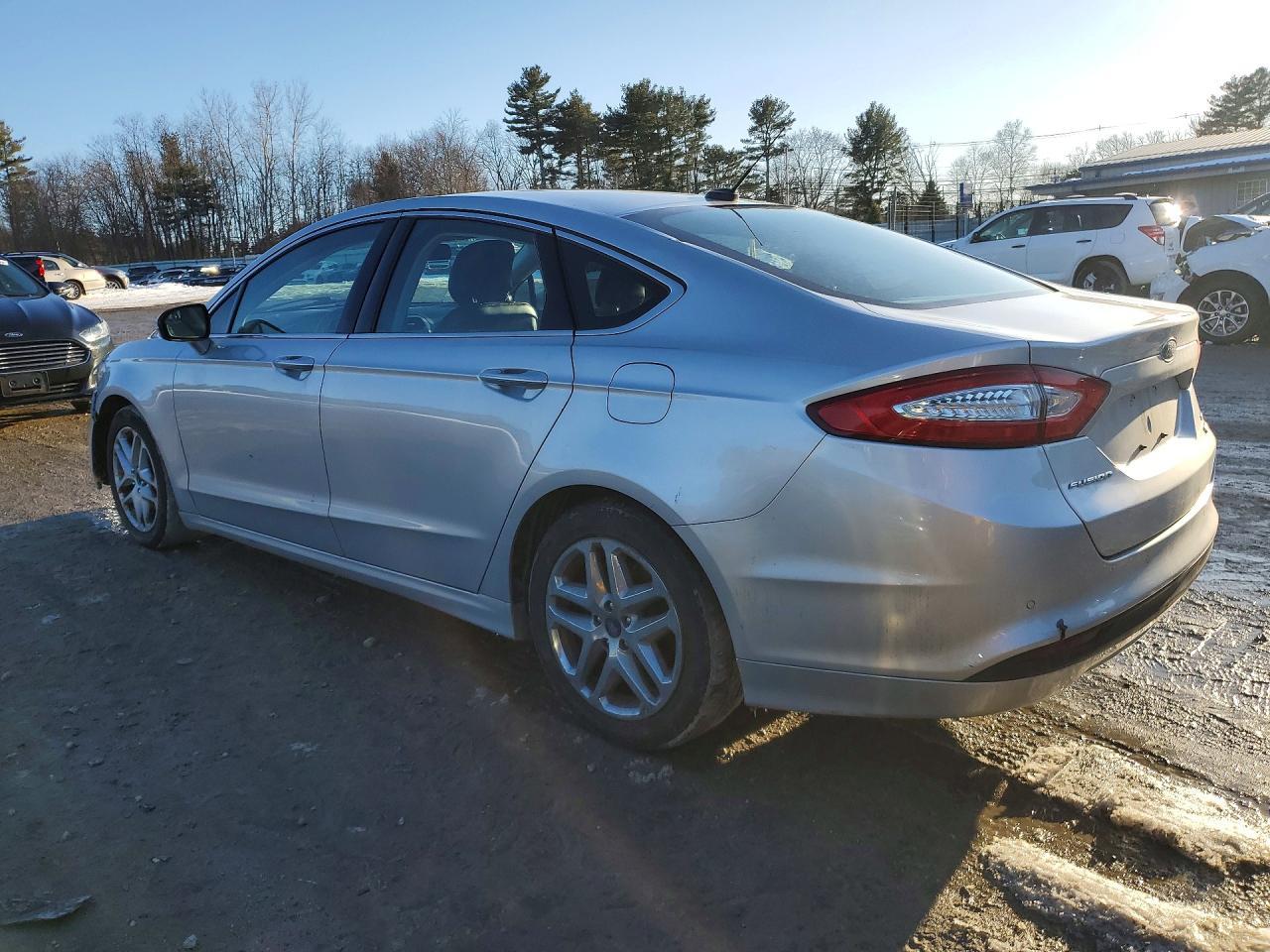2014 Ford Fusion Se - Фото 2