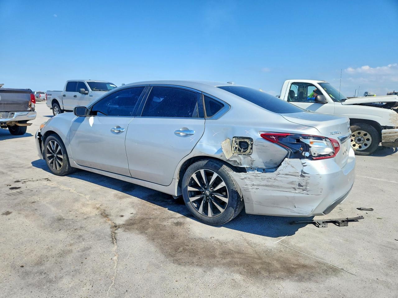 2018 Nissan Altima 2.5 Sv - Image 2