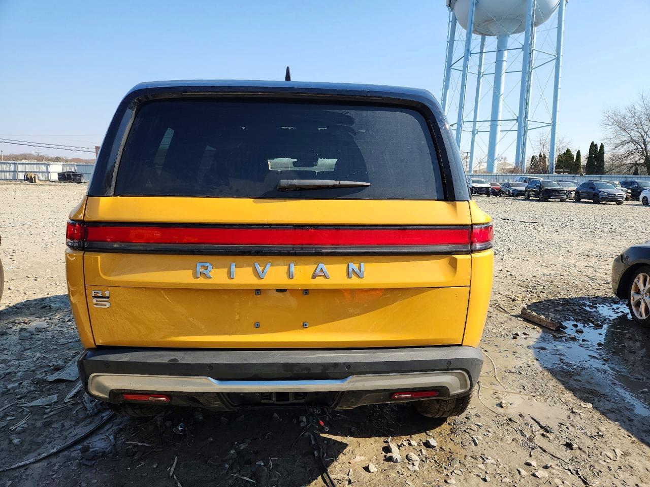 2023 Rivian R1S Adventure - Фото 6
