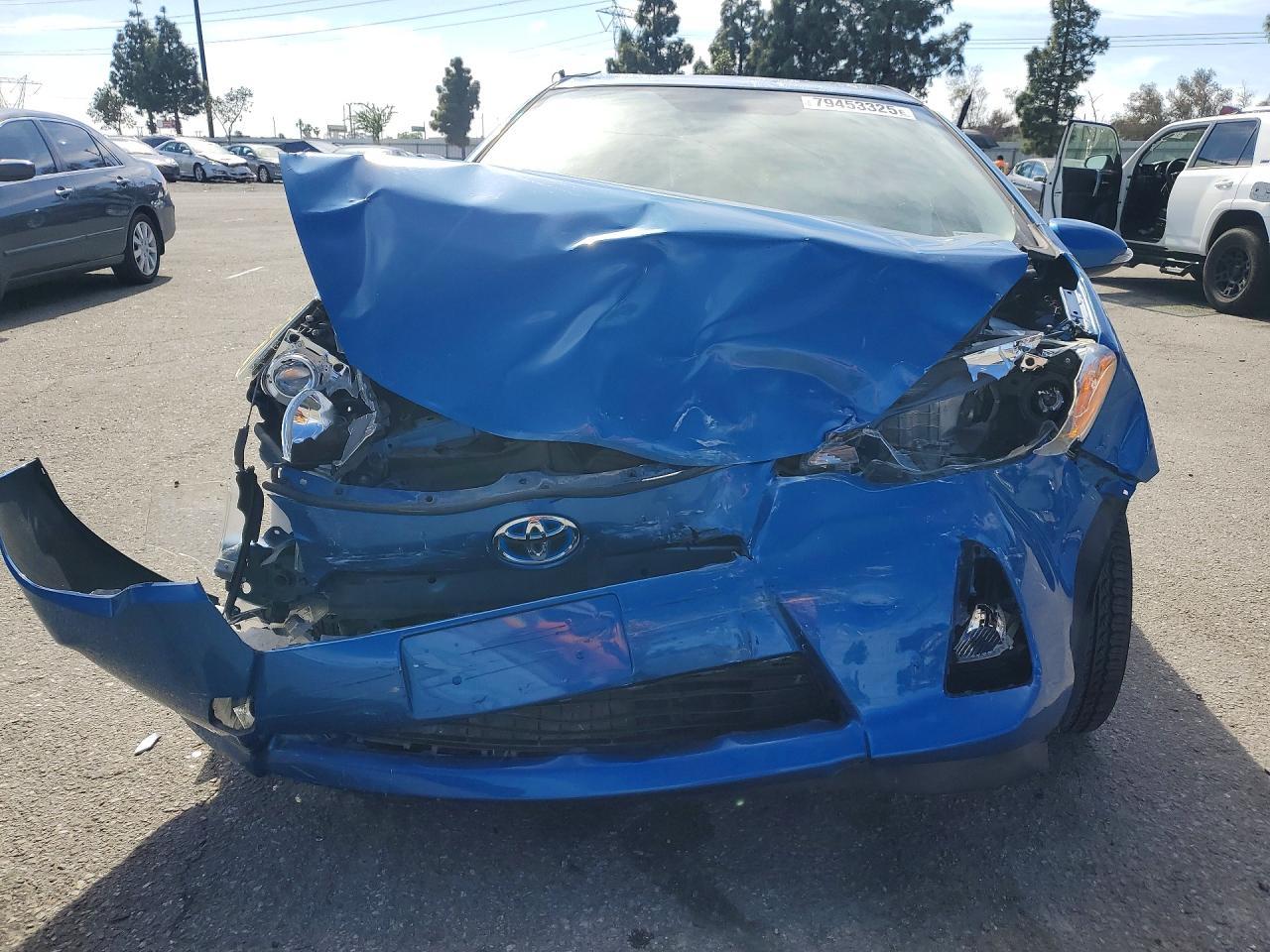 2014 Toyota Prius C One - Фото 5