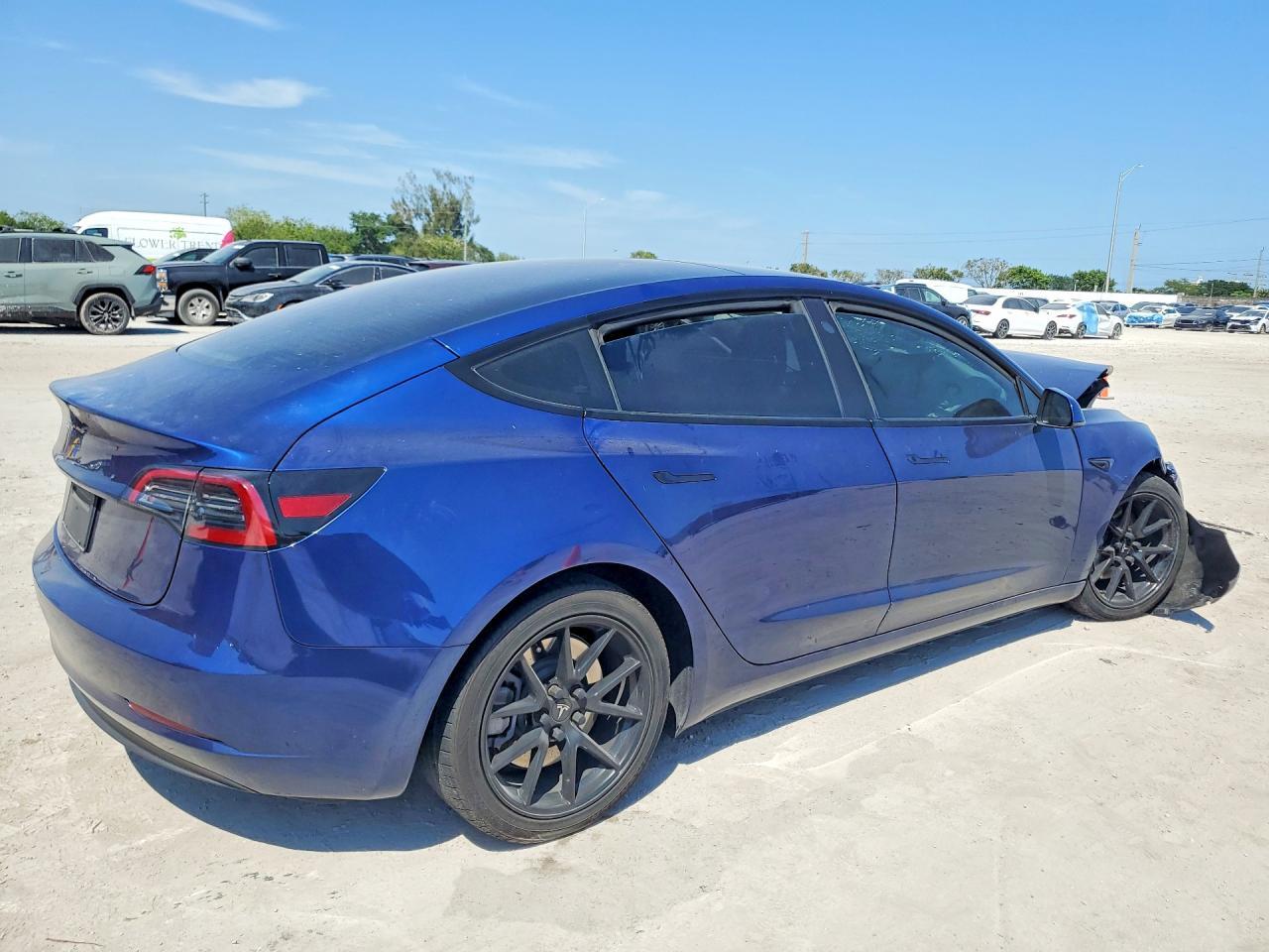 2023 Tesla Model 3 - Image 3