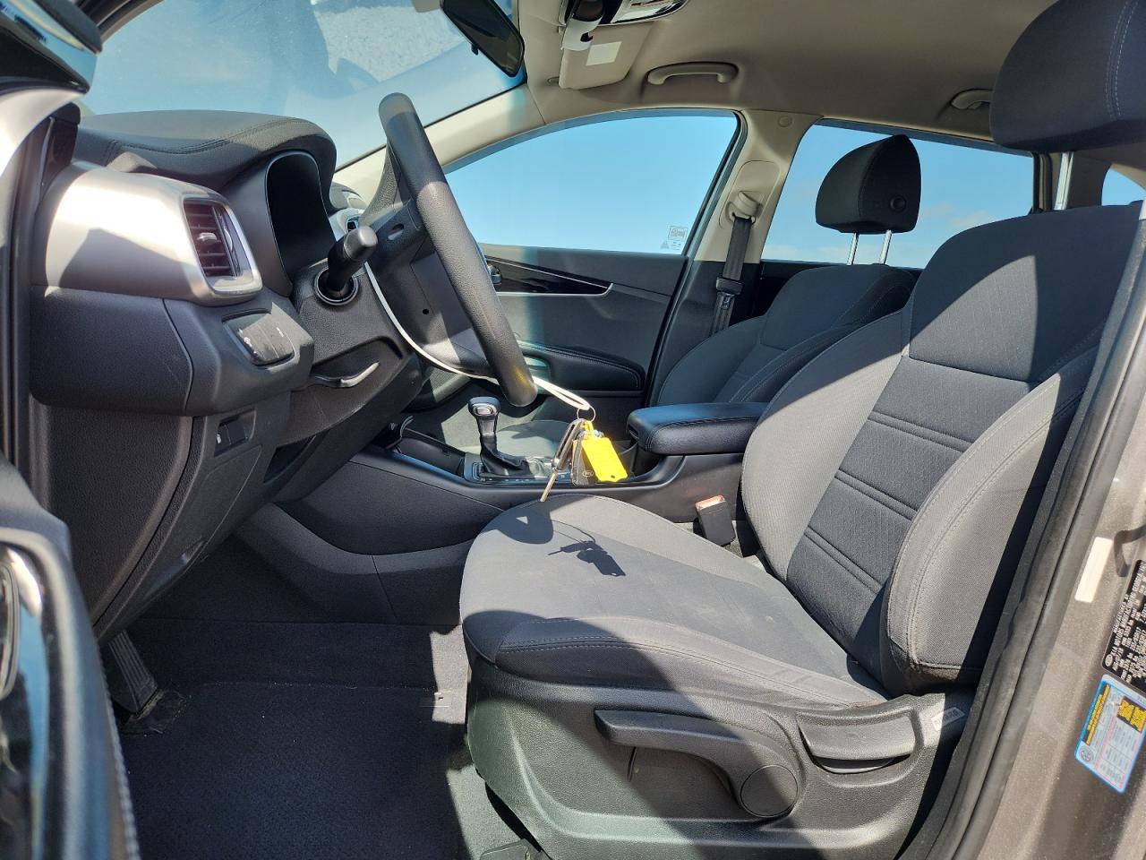 2019 Kia Sorento L - Image 7