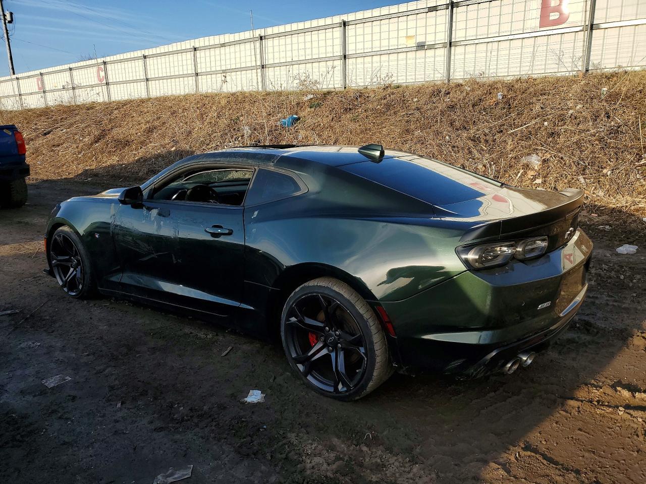 2020 Chevrolet Camaro Ss - Image 2