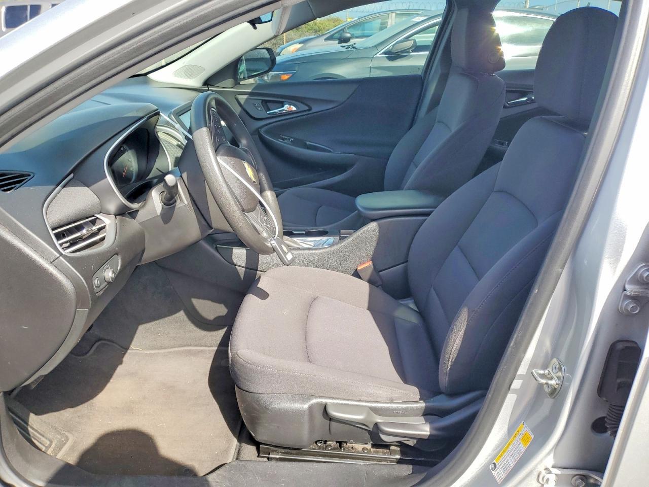 2018 Chevrolet Malibu Ls - Фото 7