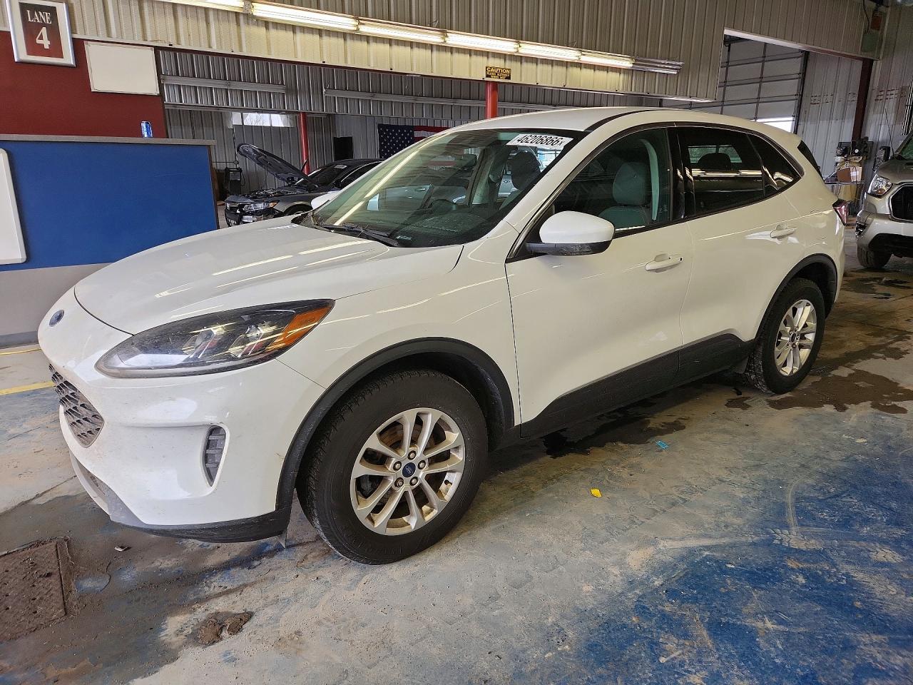 2021 Ford Escape Se