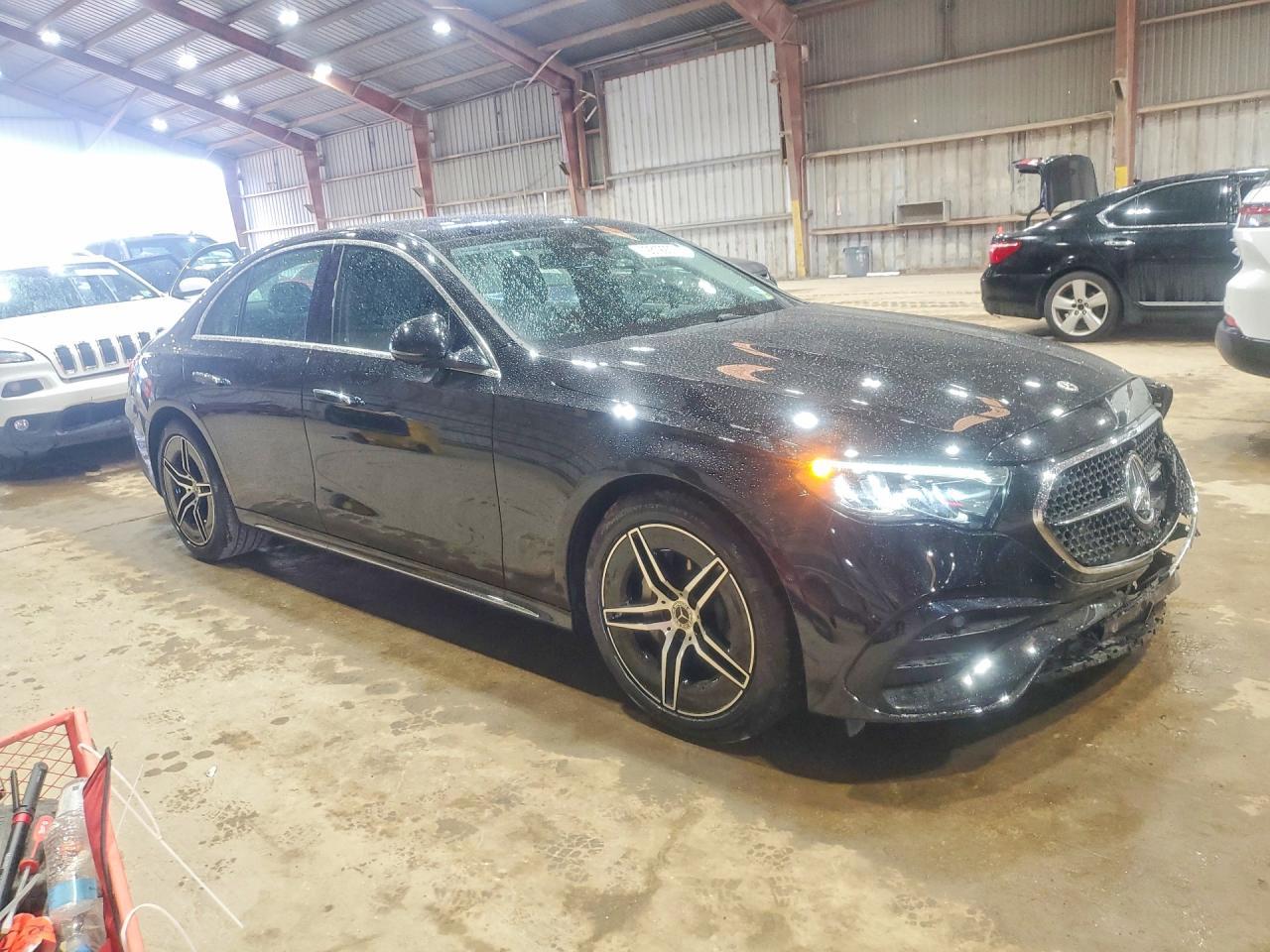 2026 Mercedes-Benz E 320 4Matic - Фото 4