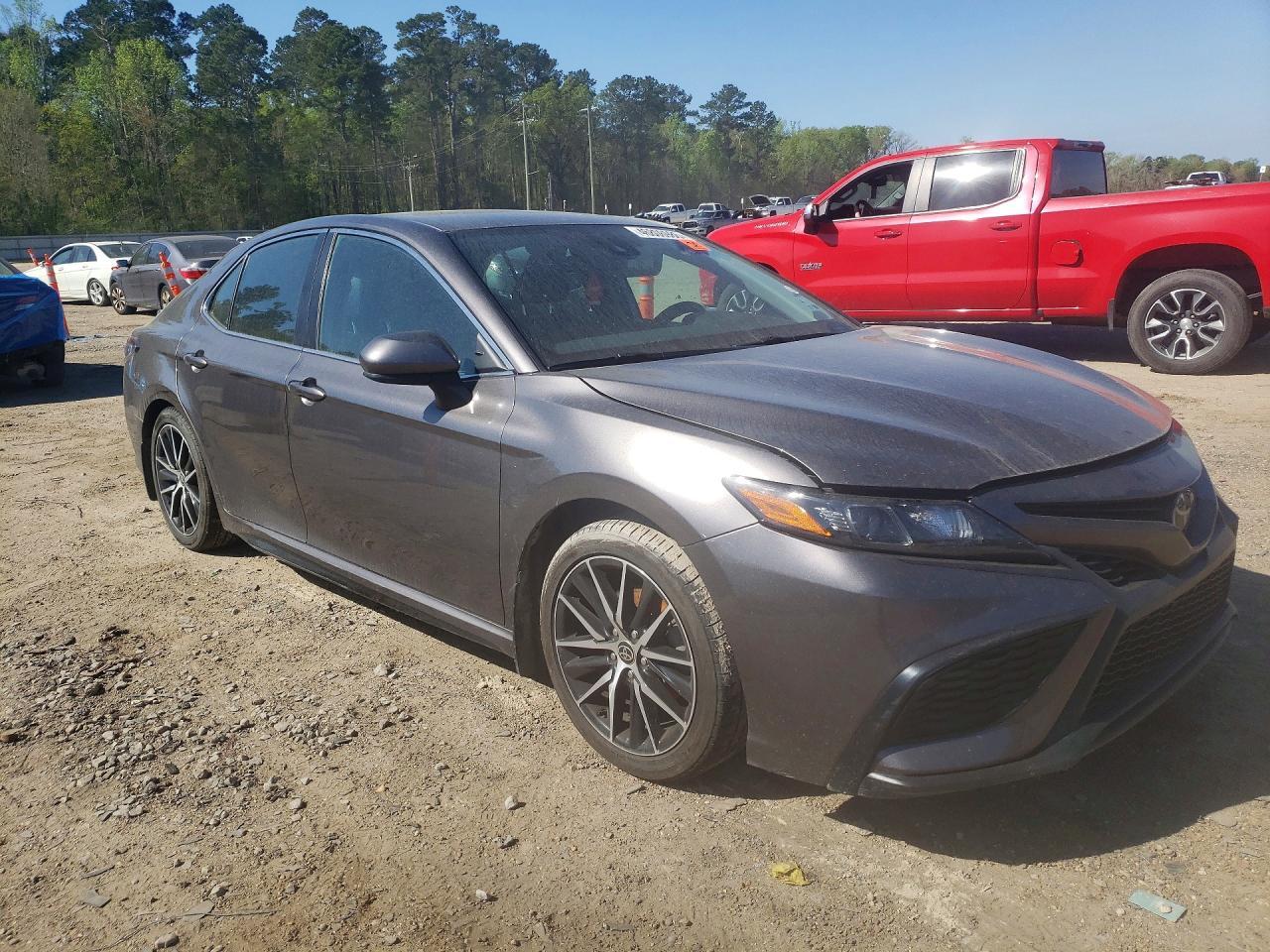 2021 Toyota Camry Se - Фото 4