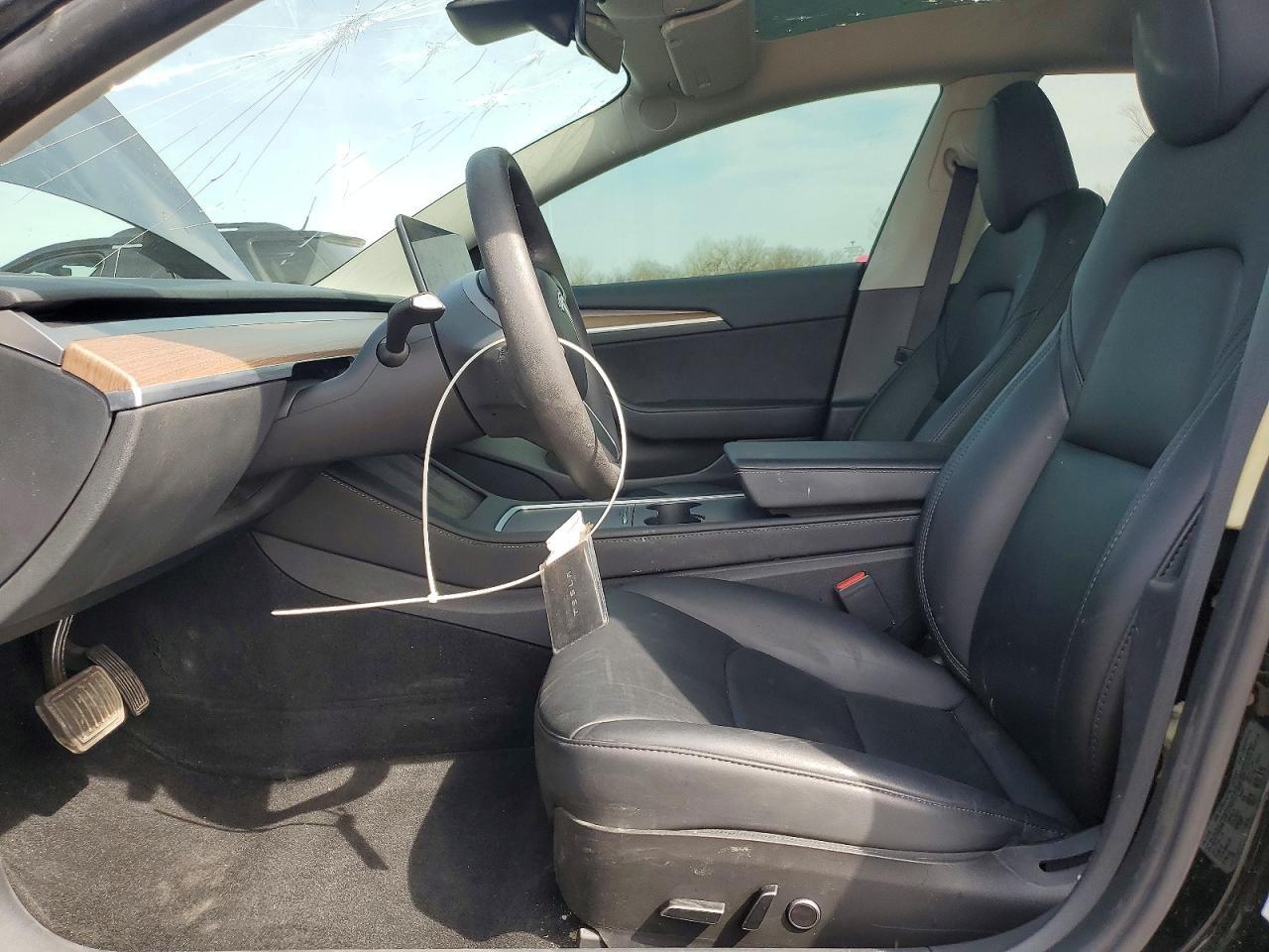 2023 Tesla Model 3 - Image 7