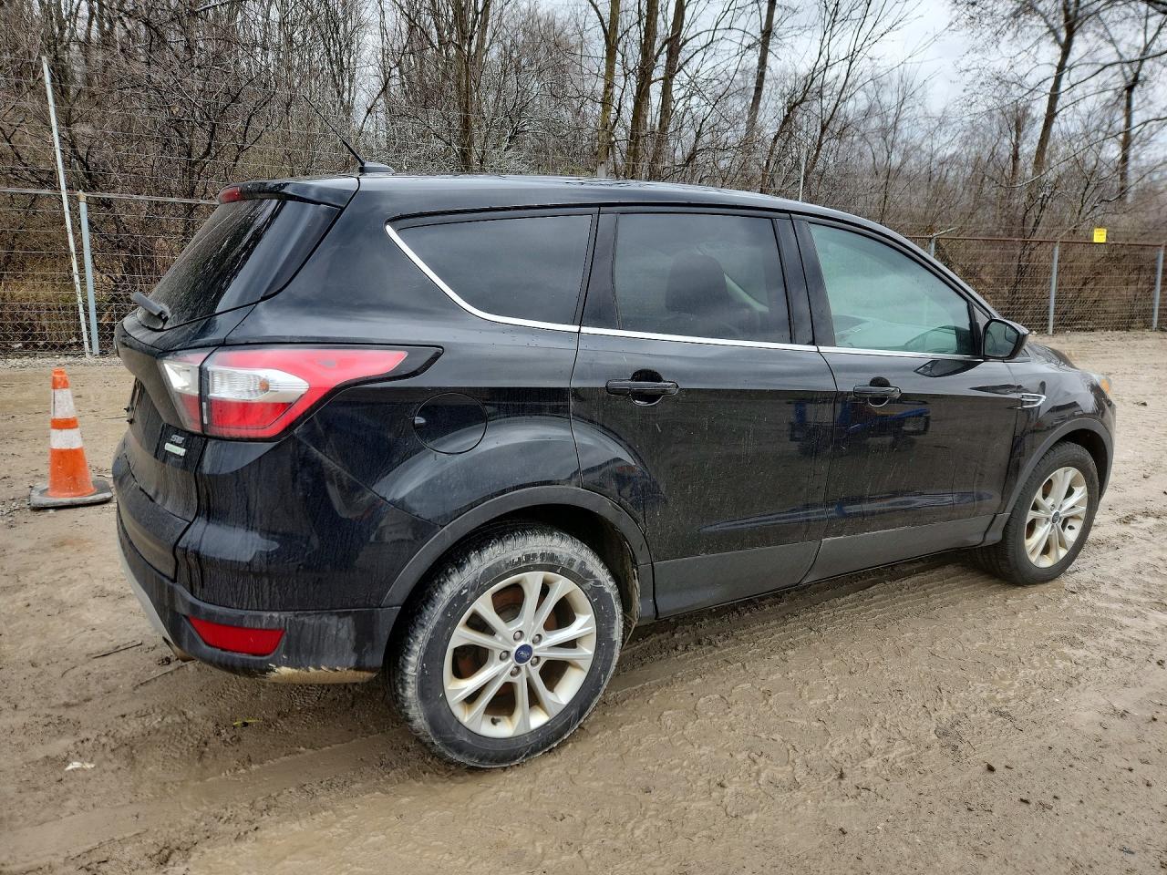 2017 Ford Escape Se - Фото 3