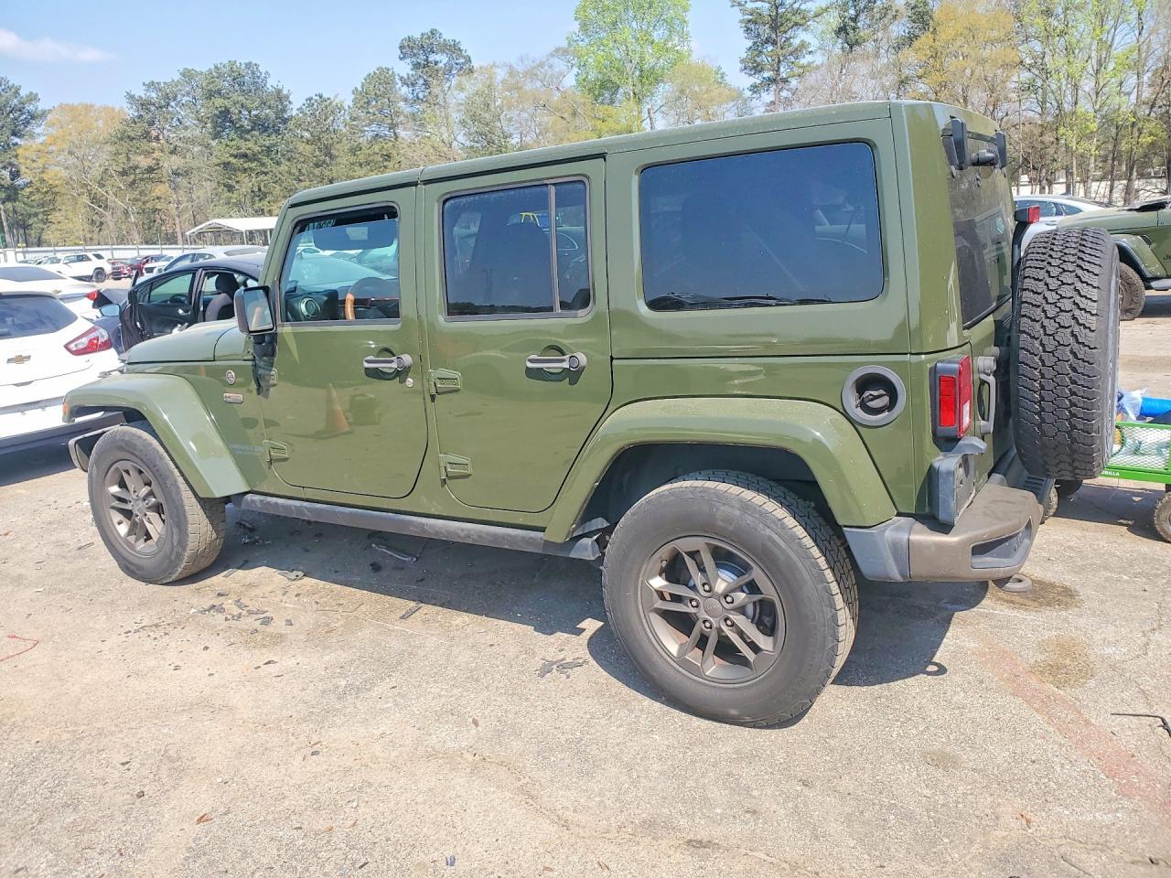 2016 Jeep Wrangler Unlimited Sahara - Фото 2