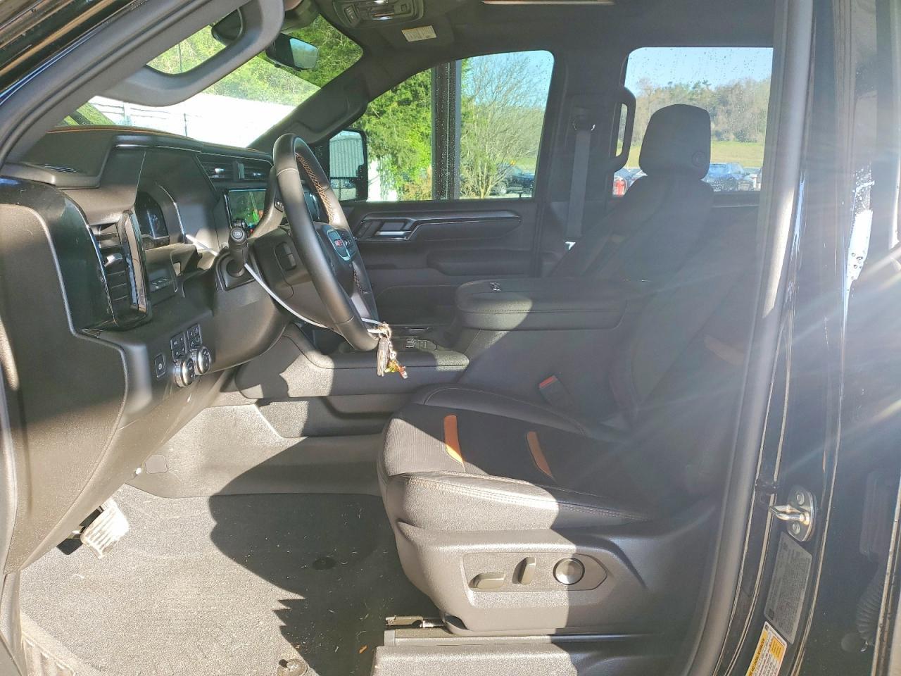 2025 GMC Sierra K2500 At4 - Фото 7