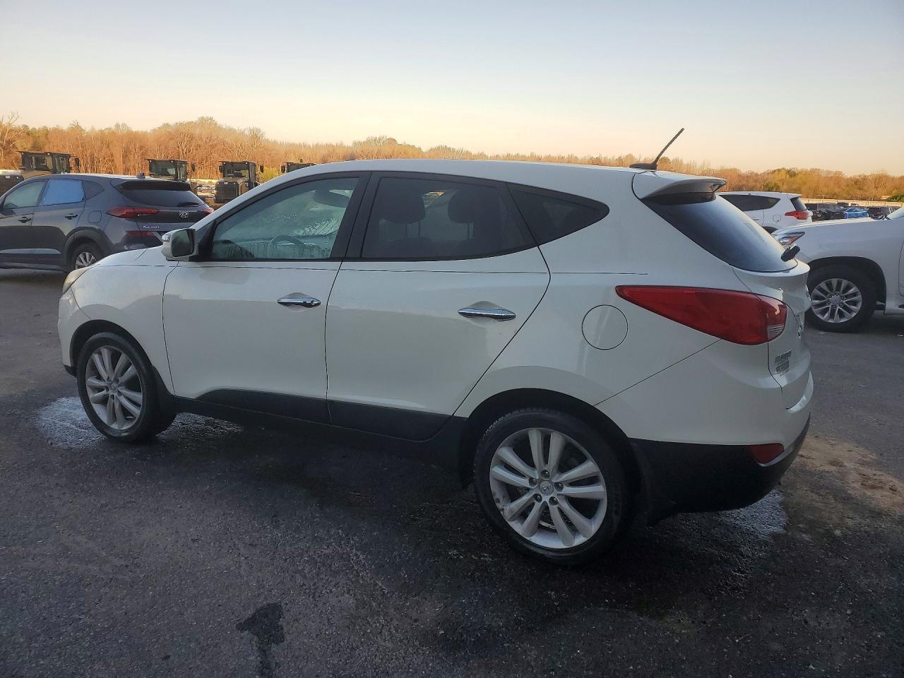 2013 Hyundai Tucson Limited - Фото 2