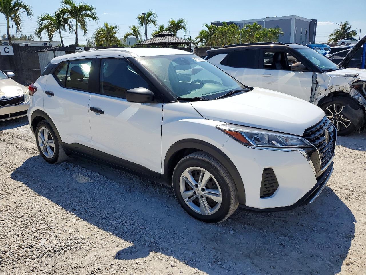 2021 Nissan Kicks S - Image 4