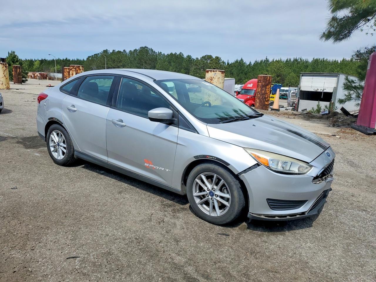 2018 Ford Focus Se - Image 4