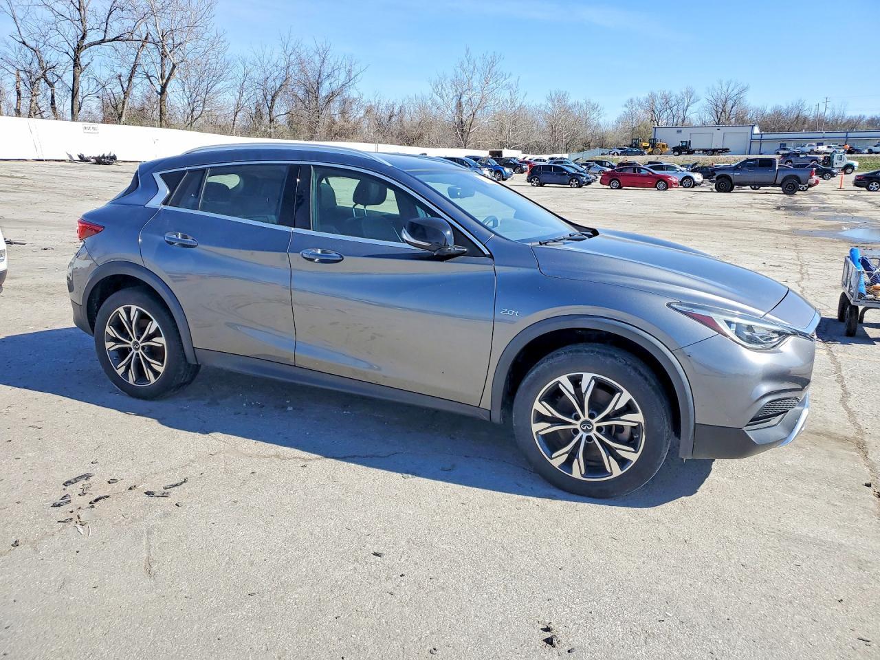 2018 Infinity Qx30 Pure - Фото 4