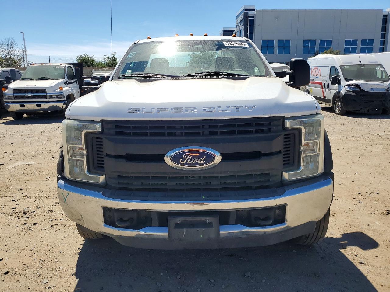 2017 Ford F550 Super Duty - Фото 5