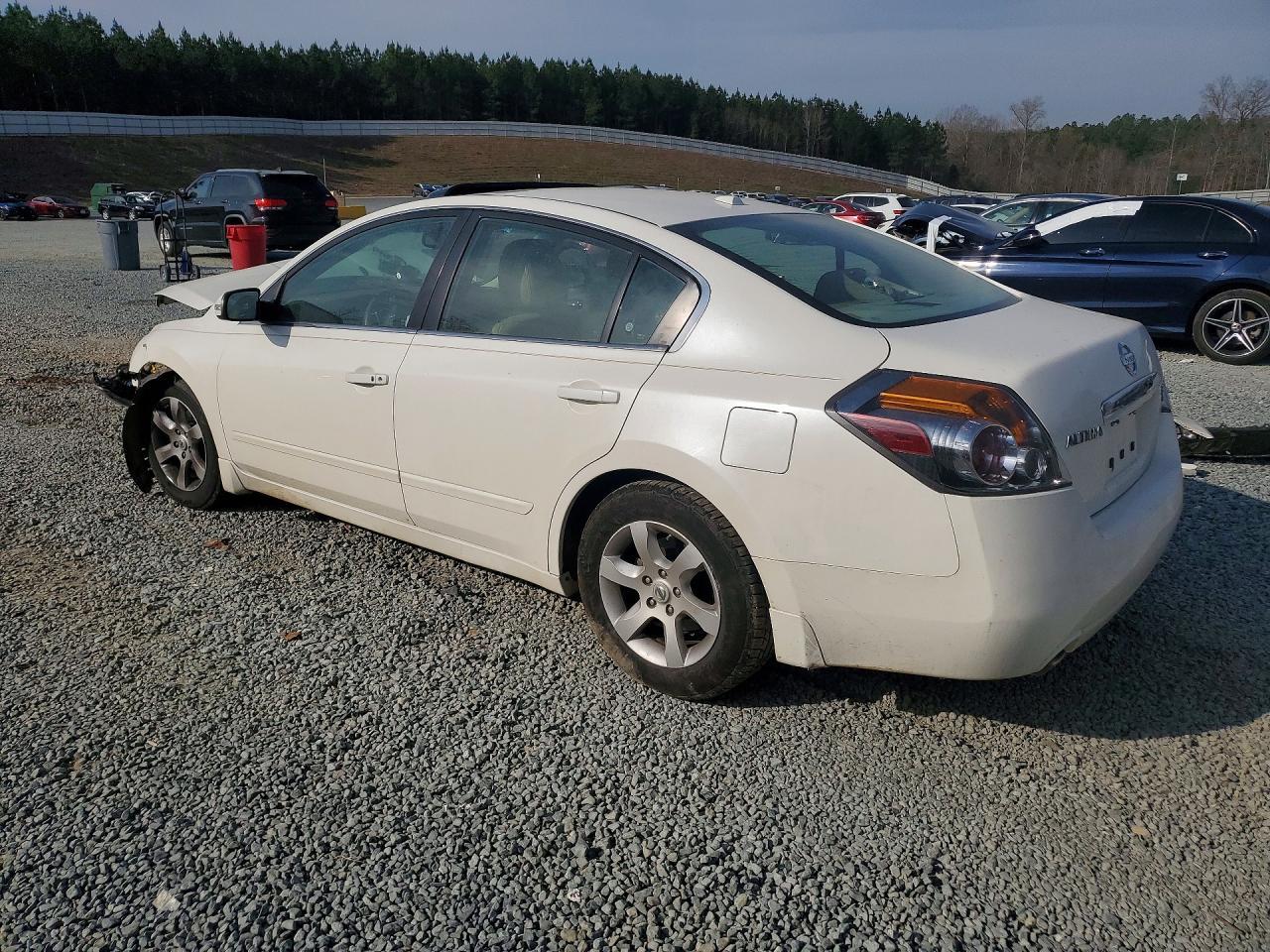 2009 Nissan Altima 3.5 Se - Фото 2