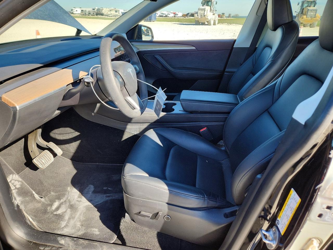 2023 Tesla Model Y - Фото 7