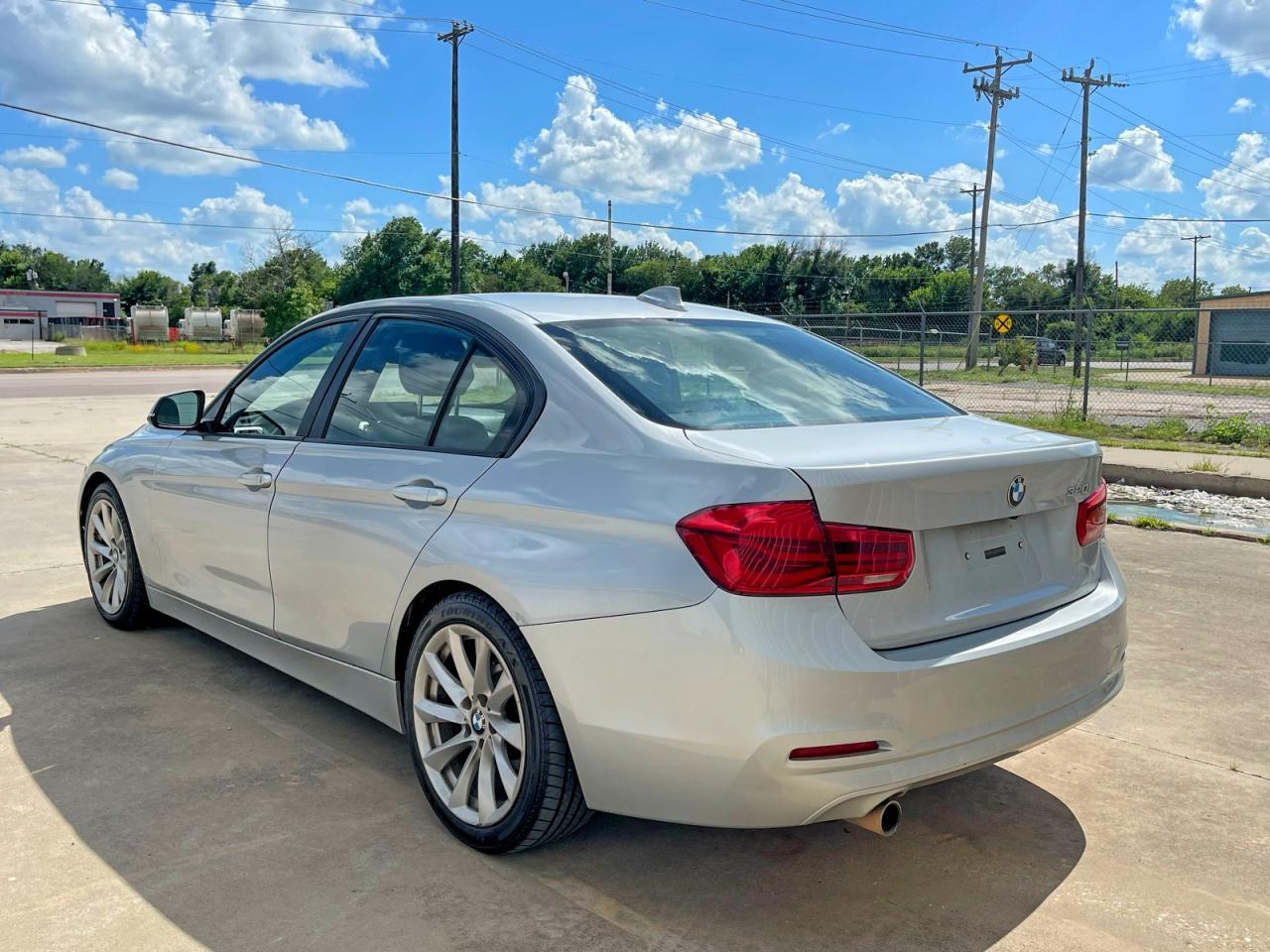 2018 BMW 320 I - Фото 3