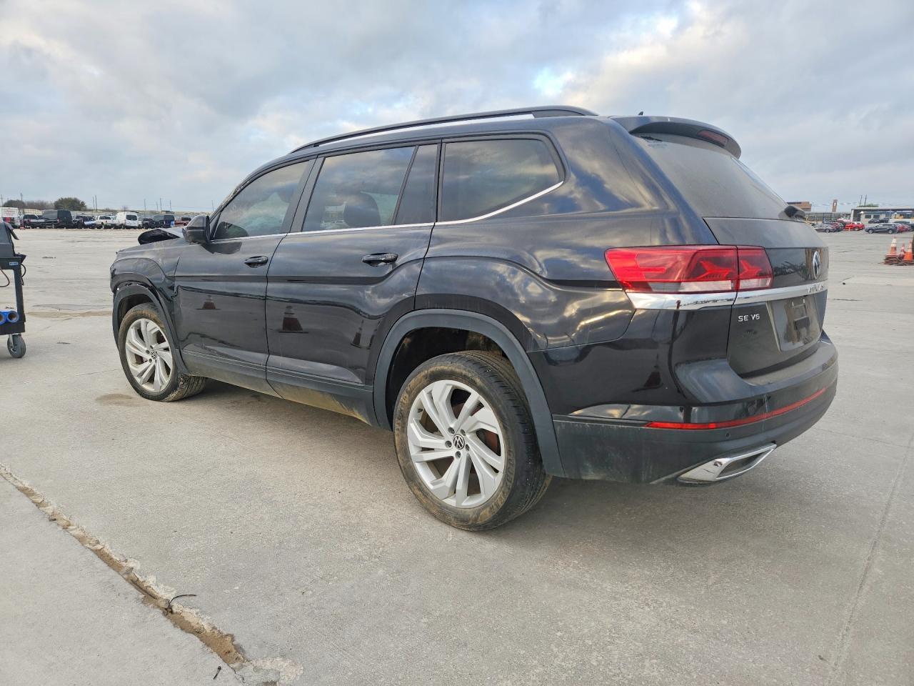 2021 Volkswagen Atlas Se - Фото 2