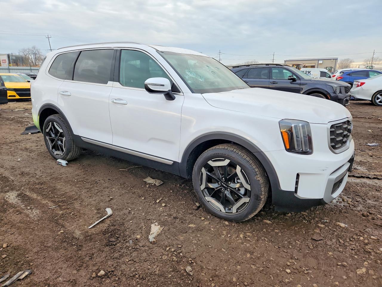 2025 Kia Telluride S - Image 4