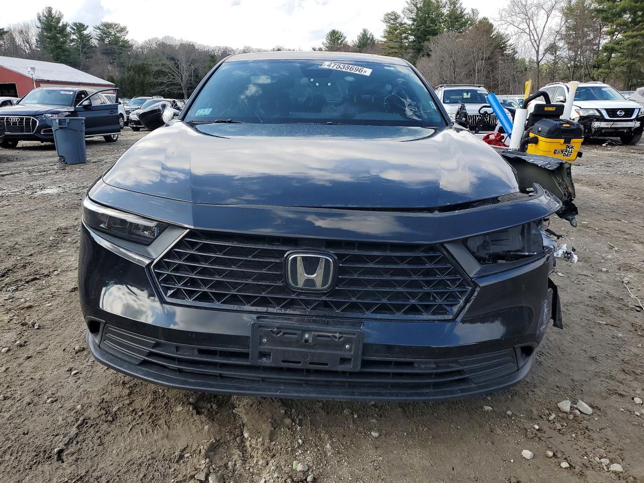 2023 Honda Accord Hybrid Sport - Image 5