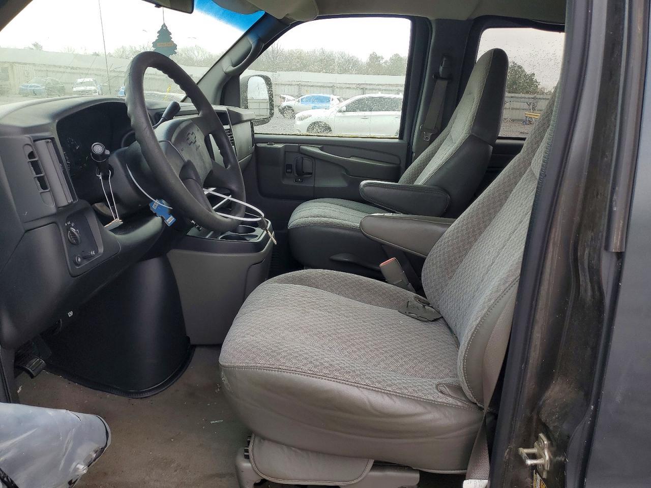 2004 Chevrolet Express G3500 - Фото 7