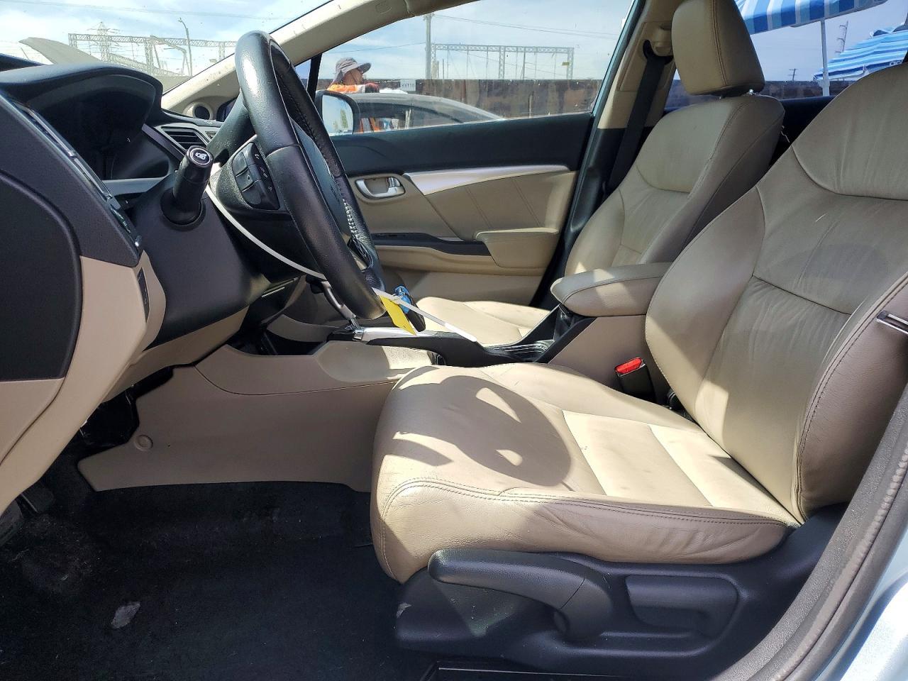 2014 Honda Civic Hybrid L - Image 7