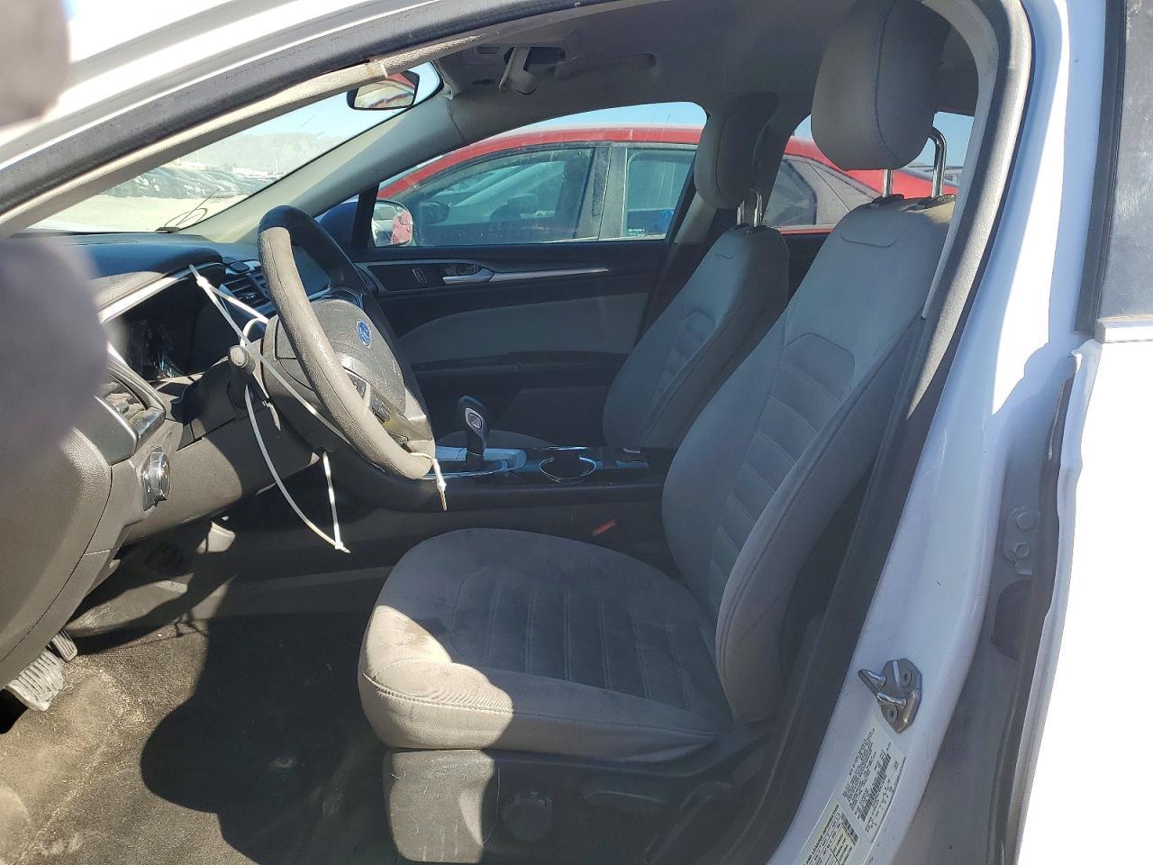 2015 Ford Fusion S - Фото 7