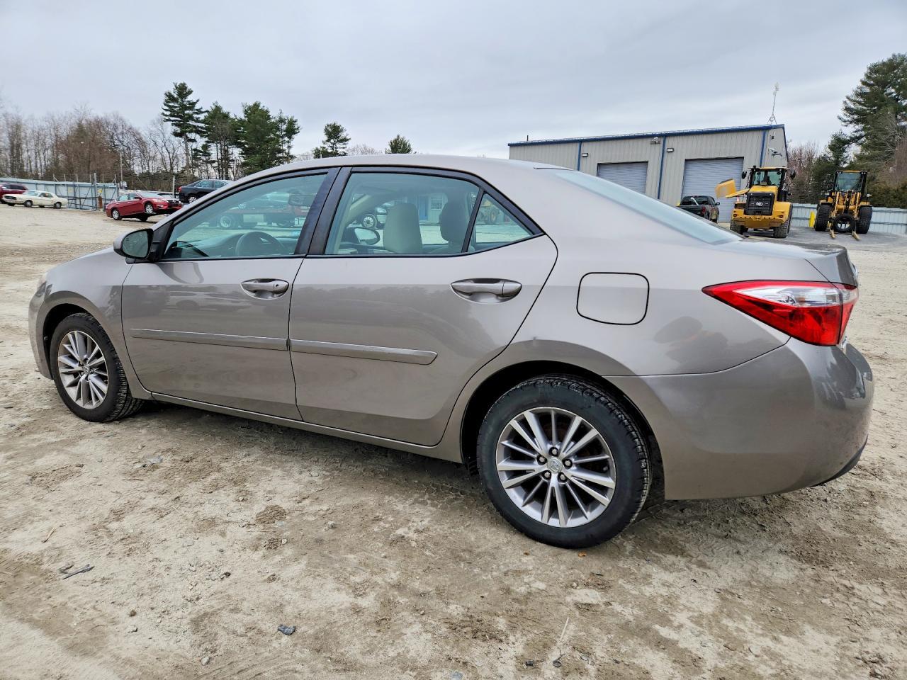2014 Toyota Corolla Le Plus - Фото 2