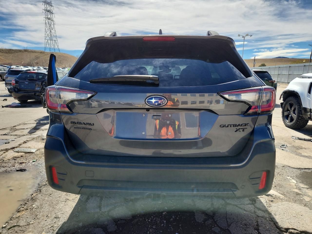 2021 Subaru Outback Onyx Edition Xt - Image 6